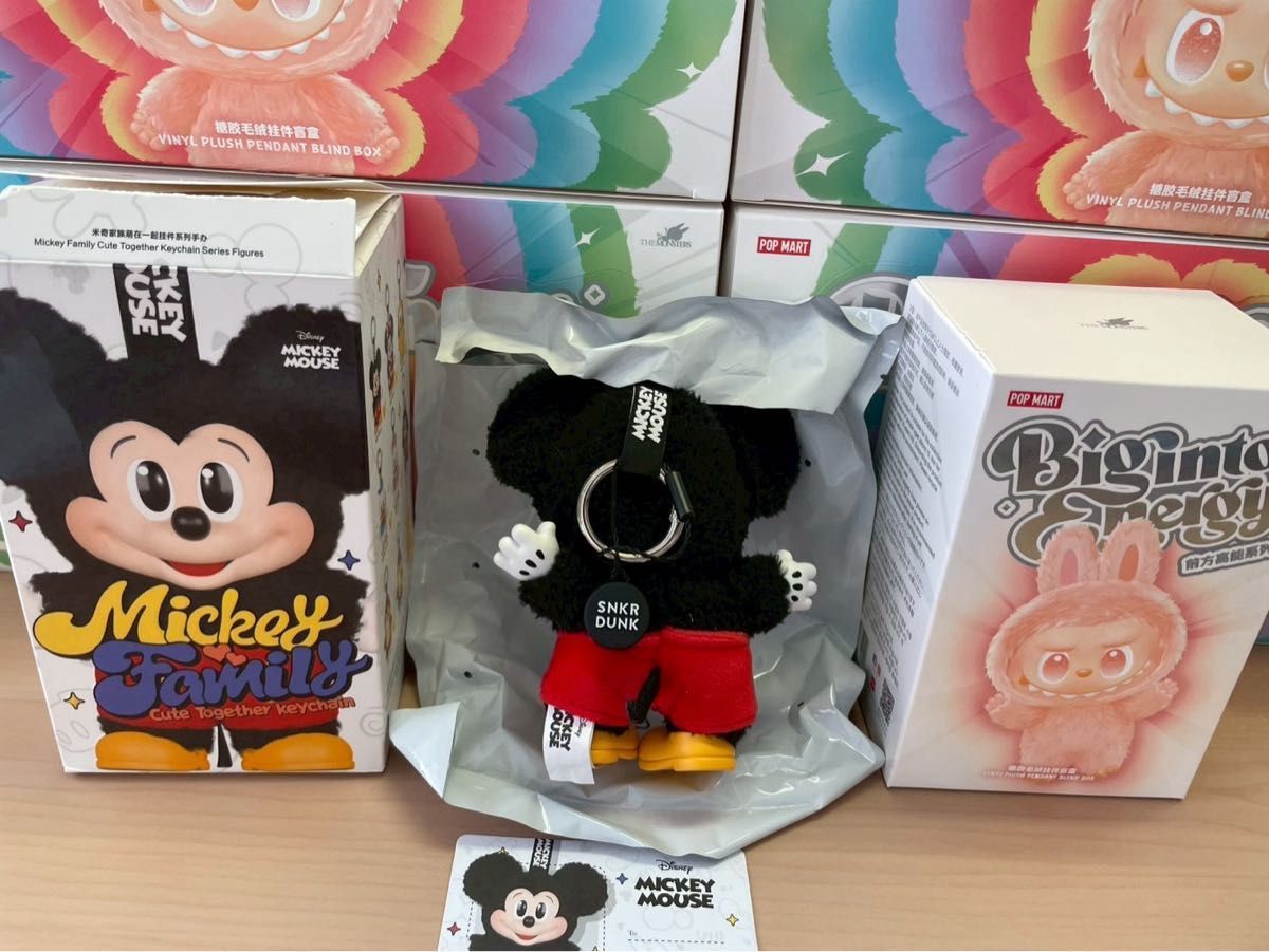 正規品・新品未使用】POP MART ラブブ LABUBU Mickey Family Biginto