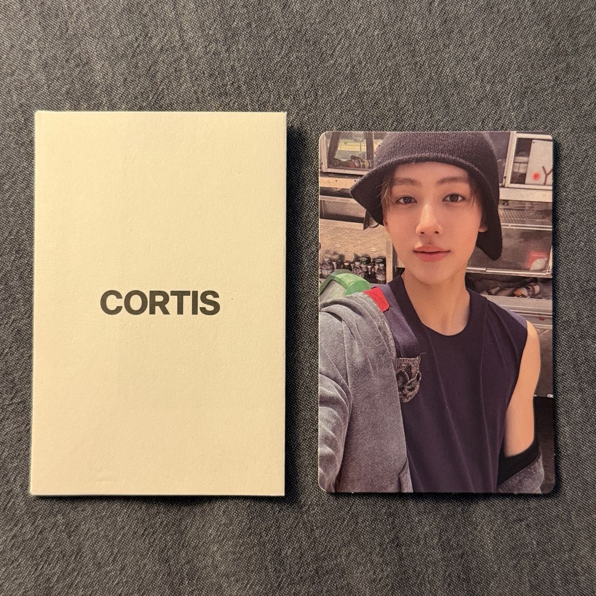 公式】CORTIS ソンヒョンSEONGHYOEN トレカ フォトカード スリーブ付き