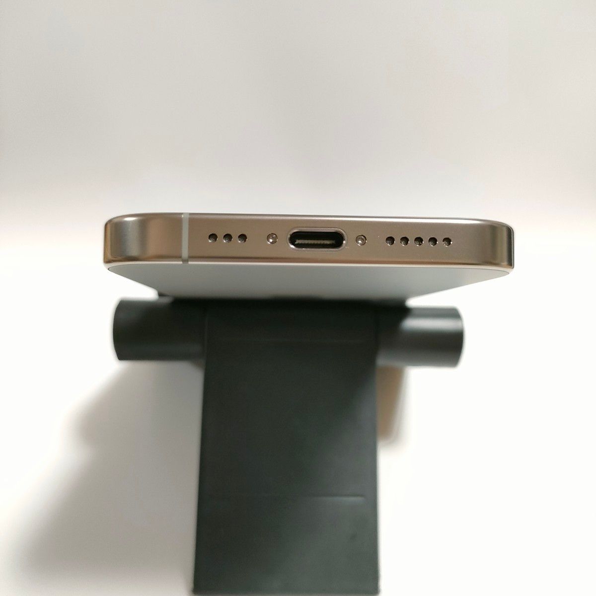 純正バッテリー100%】iPhone16 Pro 256GB ナチュラルチタニウム SIM