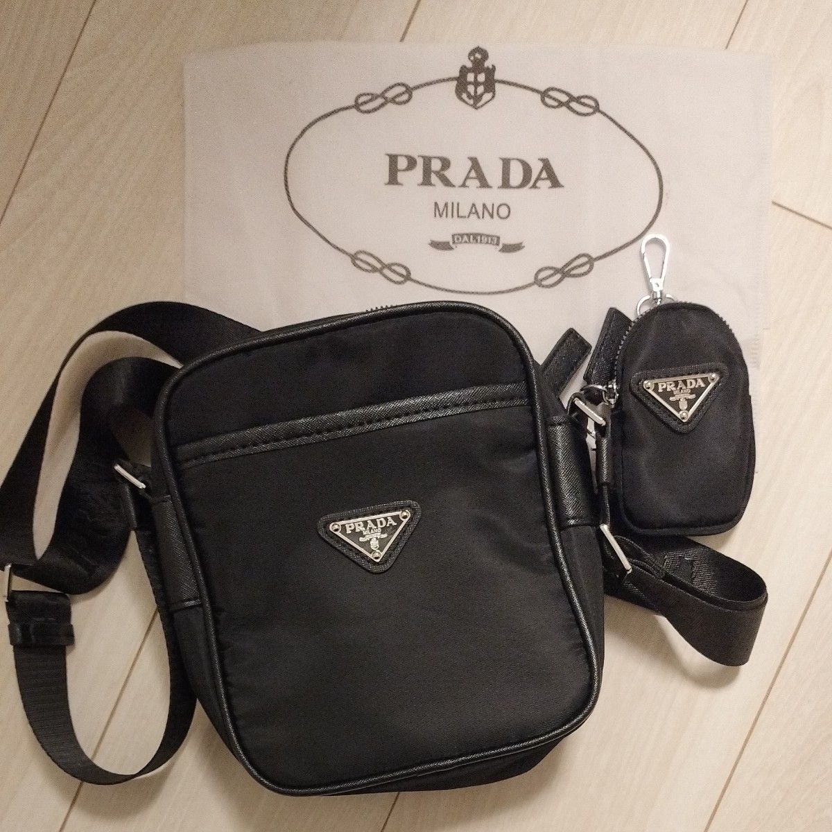 PRADA プラダ ノベルティ ショルダーバッグ ミニポーチ付き ブラック