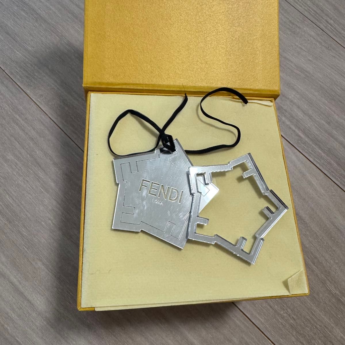 FENDI キー型ネックレス シルバー 目黒蓮｜Yahoo!フリマ（旧PayPayフリマ）
