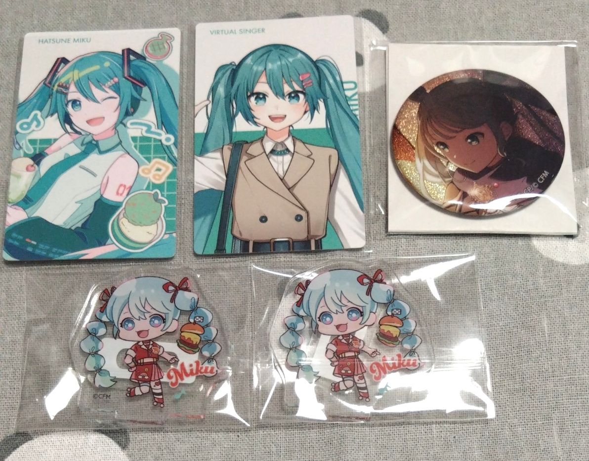 プロセカ プロジェクトセカイ グリッター缶バッジ エピカ アクスタ初音