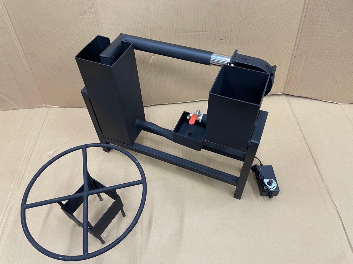 廃油ストーブ ロケット 送風機と五徳付いています。 廃油ストーブ