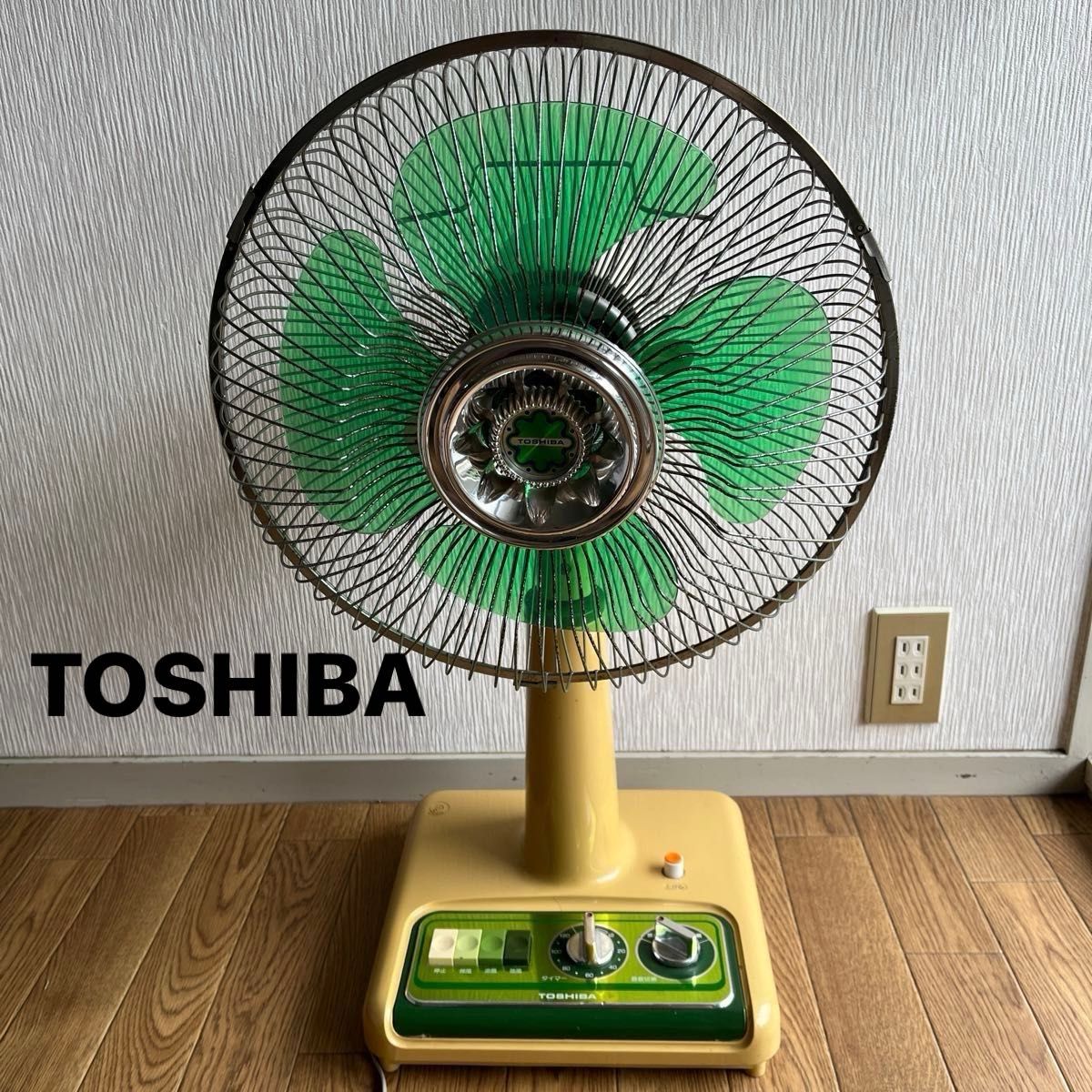 完全可動品 昭和レトロ TOSHIBA 首振り 扇風機 F-320NG｜Yahoo!フリマ