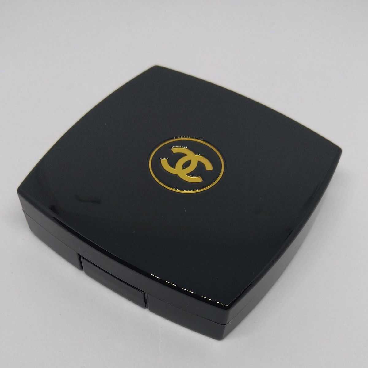 CHANEL レ キャトル オンブル 397 ニュイ アストラル【限定】シャネル