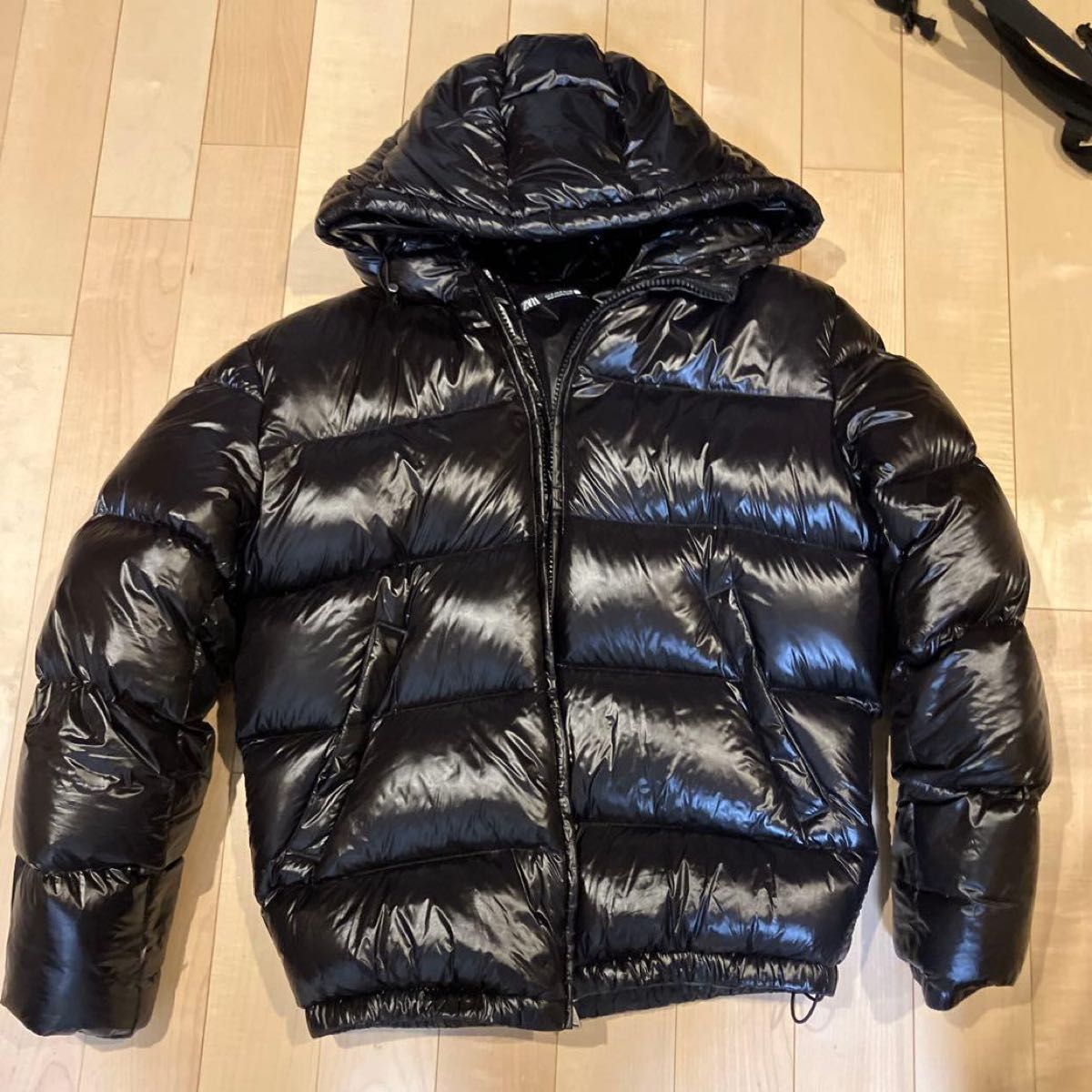 ザラ ZARA ダウンジャケット Mサイズ ブラック 光沢 drip｜Yahoo