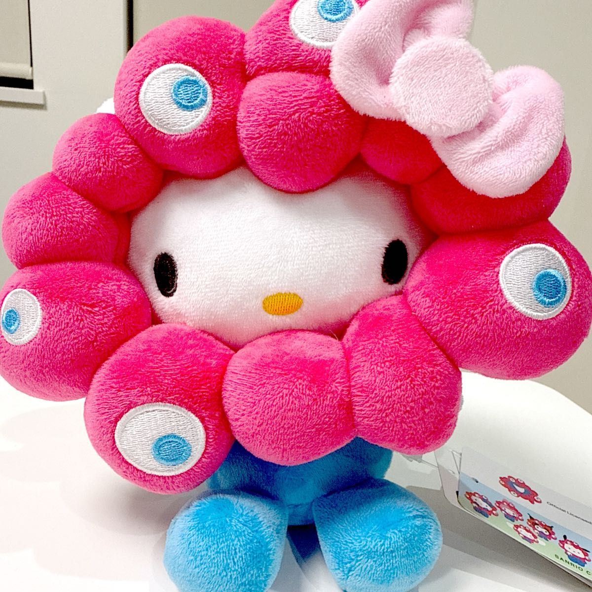 ミャクミャク サンリオ キティちゃん ぬいぐるみ Mサイズ｜Yahoo