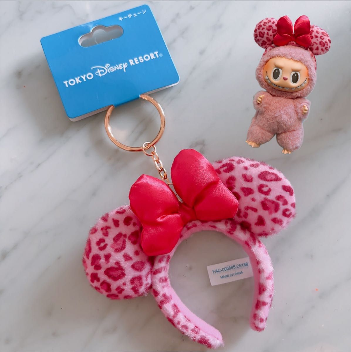 ディズニーランド ヒョウ柄ミニーちゃんカチューシャキーチェーン