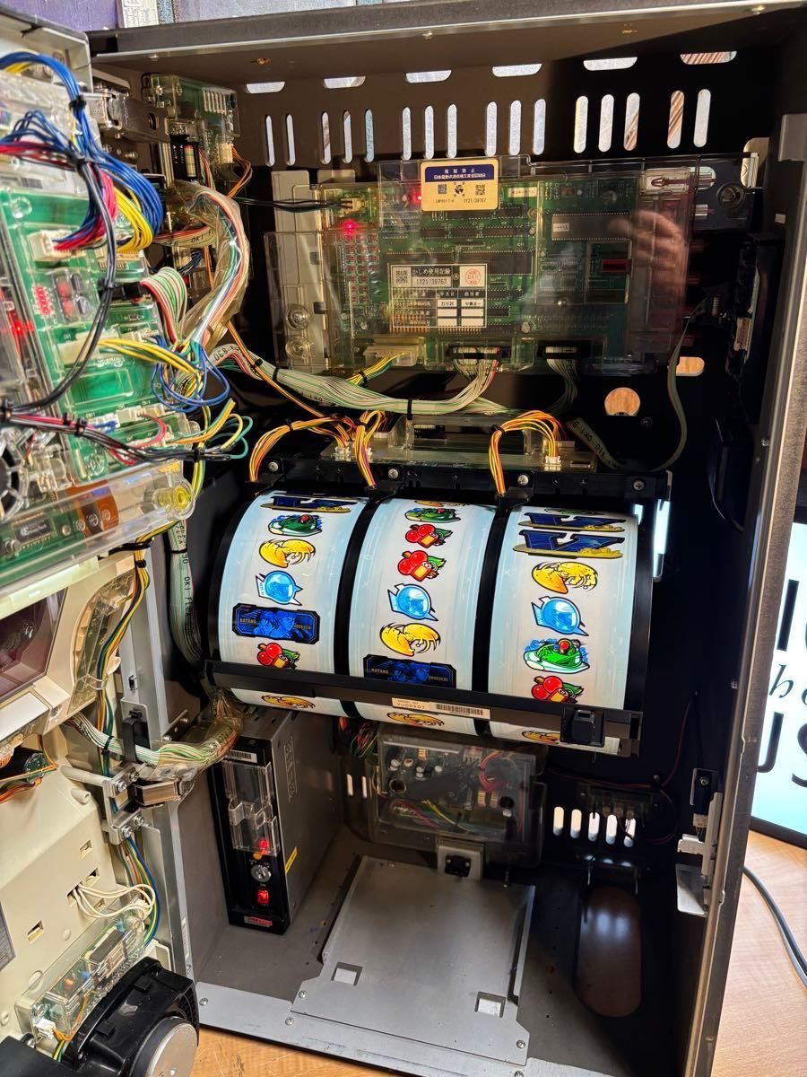 初代 モンキーターン 青島パネル 激レア 入手困難 パチスロ実機 コイン
