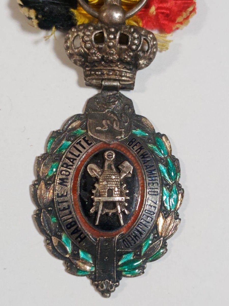 年代物 ベルギー王国 功績勲章 銀製エナメル｜Yahoo!フリマ（旧PayPay