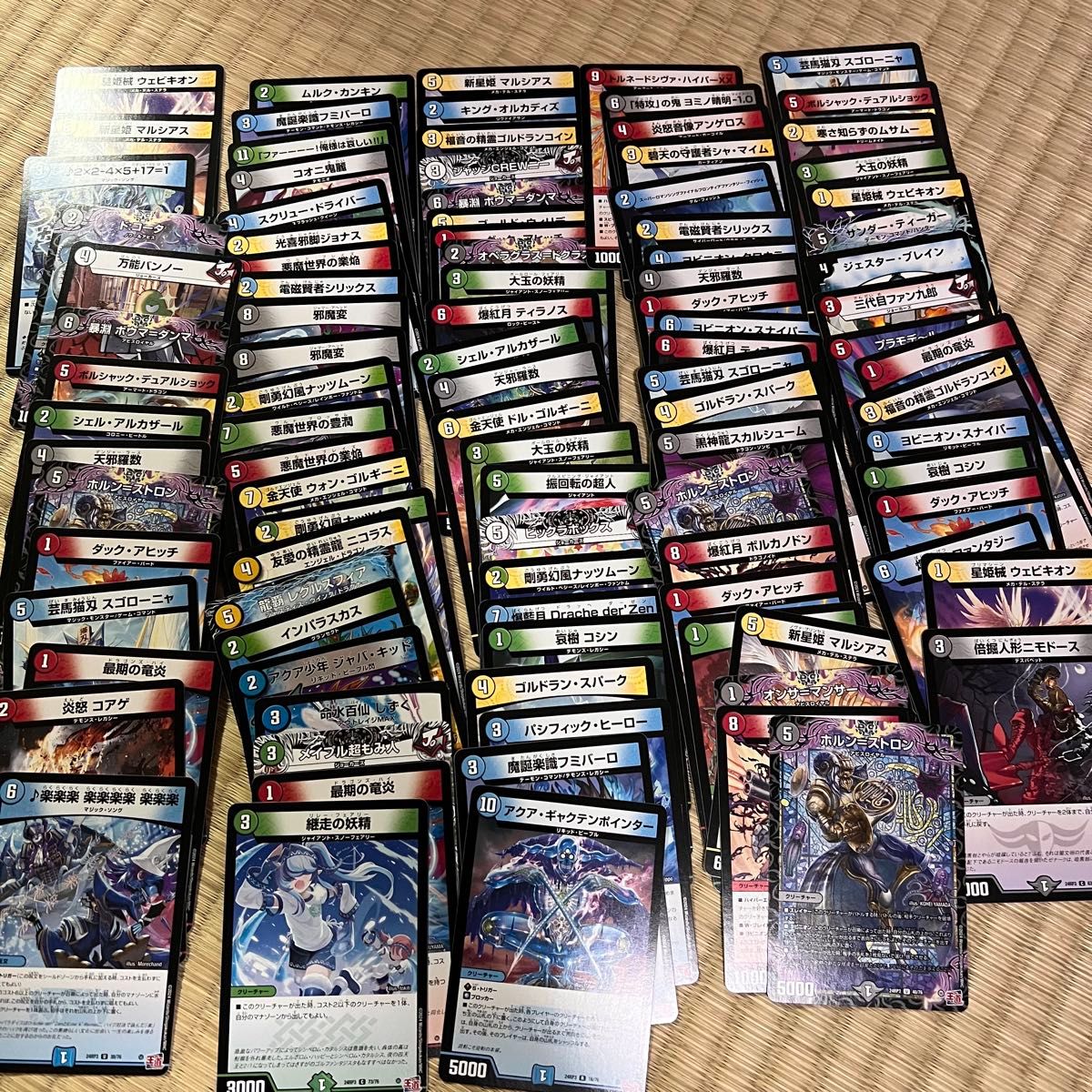 m*i様 デュエマ 引退品 まとめ売り 光り物約900枚以上 引退品 デュエル