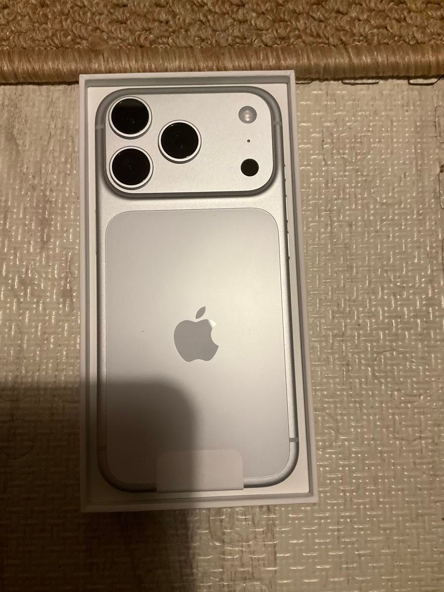 海外版 Apple iPhone 17 Pro 512GB 新品 未未アクティベート・未使用