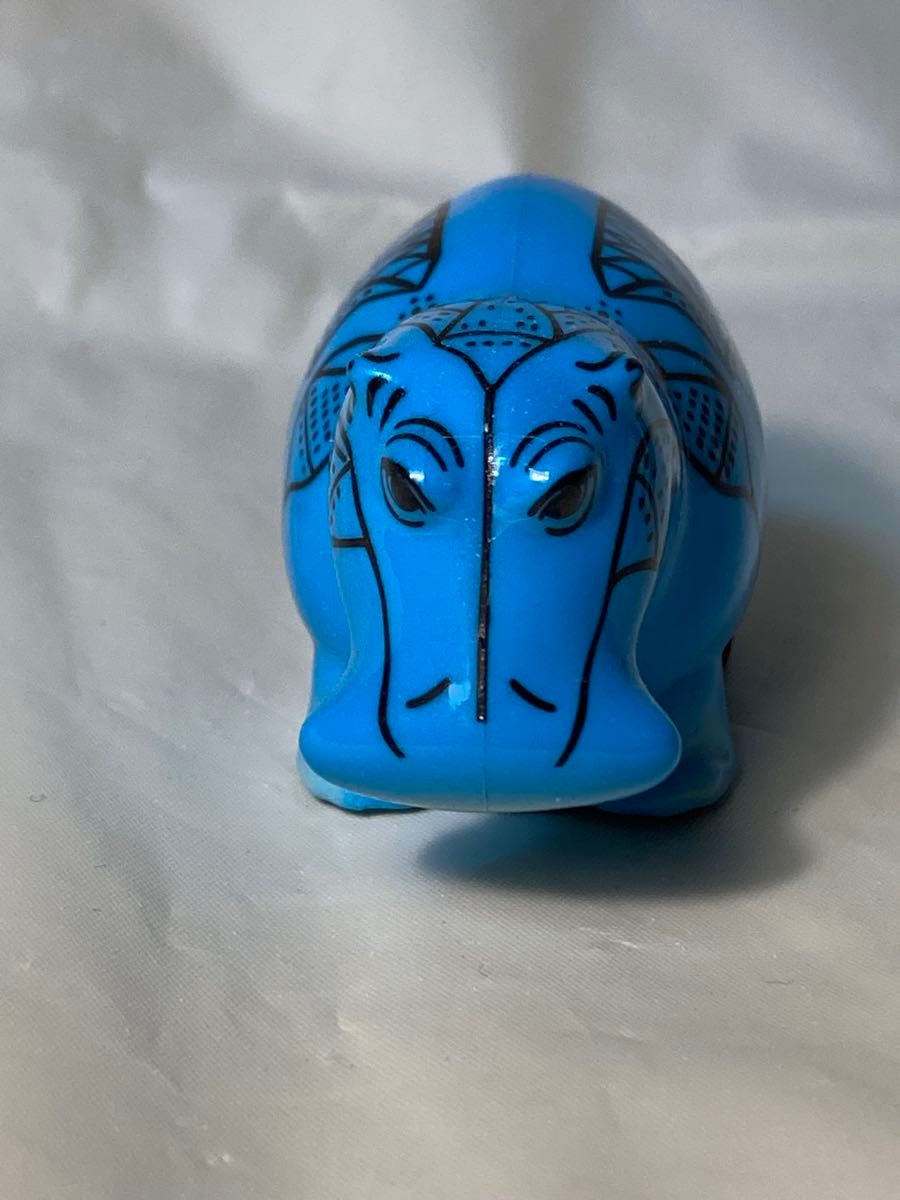 メトロポリタン美術館のマスコットキャラクターである青いカバの