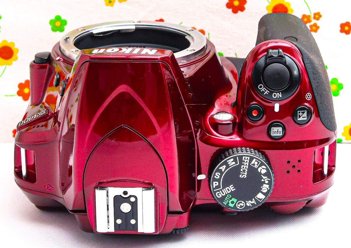 Nikon D3400 レッド かわいい赤 スマホ転送OK 初心者向け一眼レフ