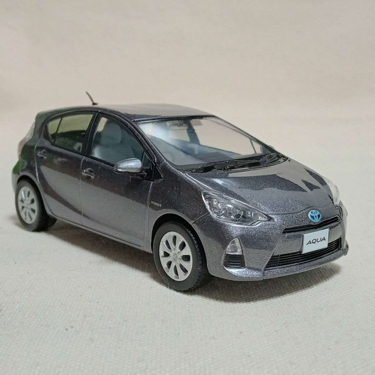 トヨタ アクア AQUA 1/30 グレーメタリック カラーサンプル TOYOTA