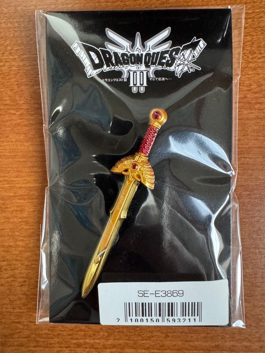 未開封品】ドラゴンクエストⅢ e-Store 早期購入特典 ロトの剣 ピンズ