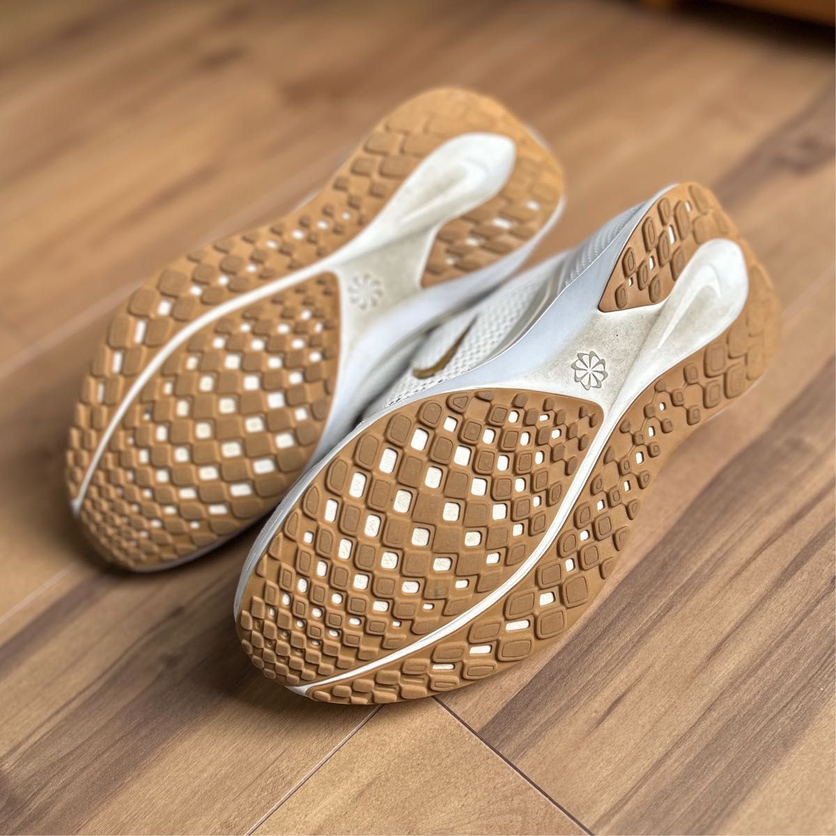 NIKE ナイキ ペガサス41 ランニングシューズ 23 5cm ホワイト ゴールド