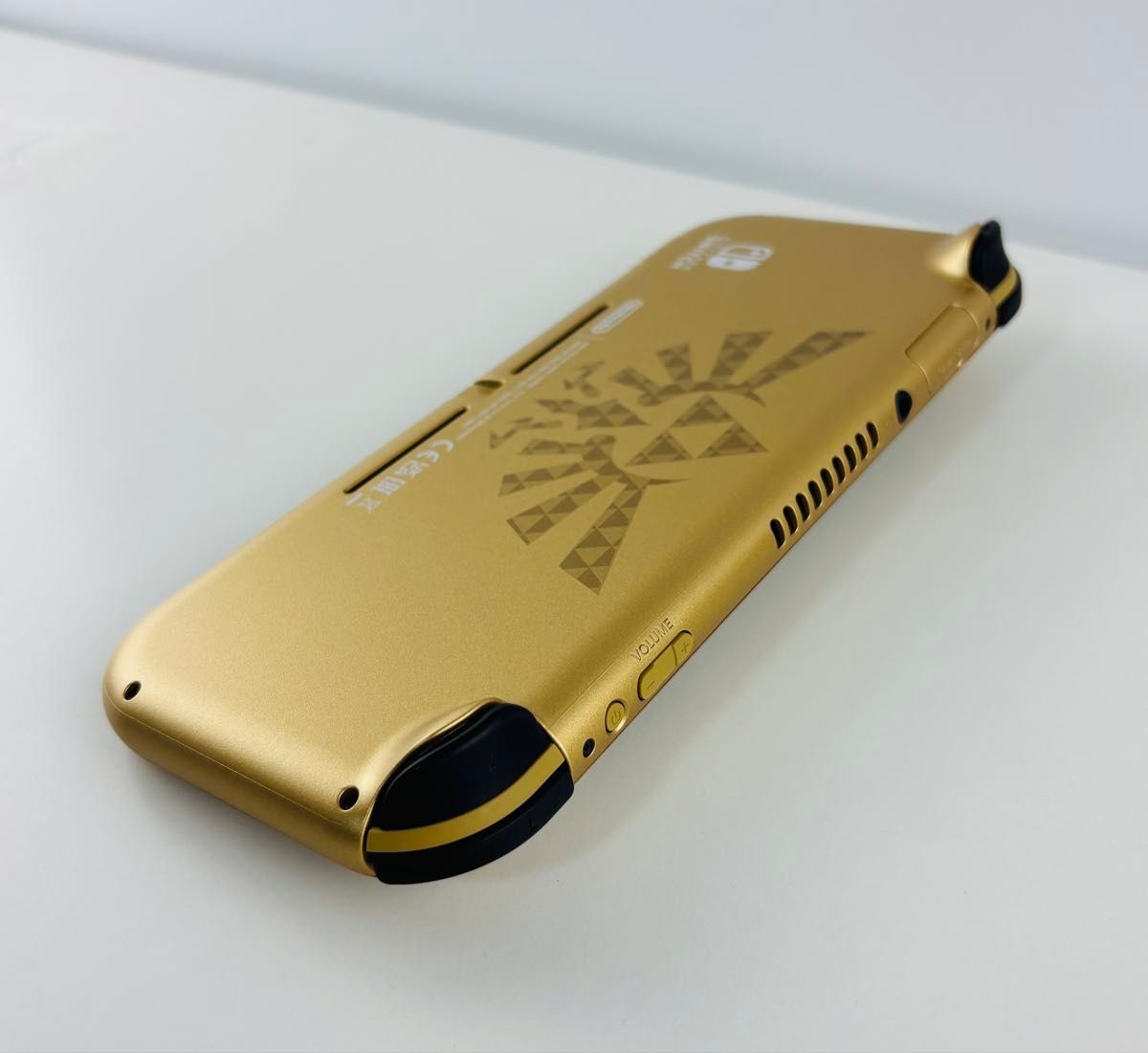 ほぼ新品 ニンテンドー スイッチ ライト 本体 ハイラルエディション