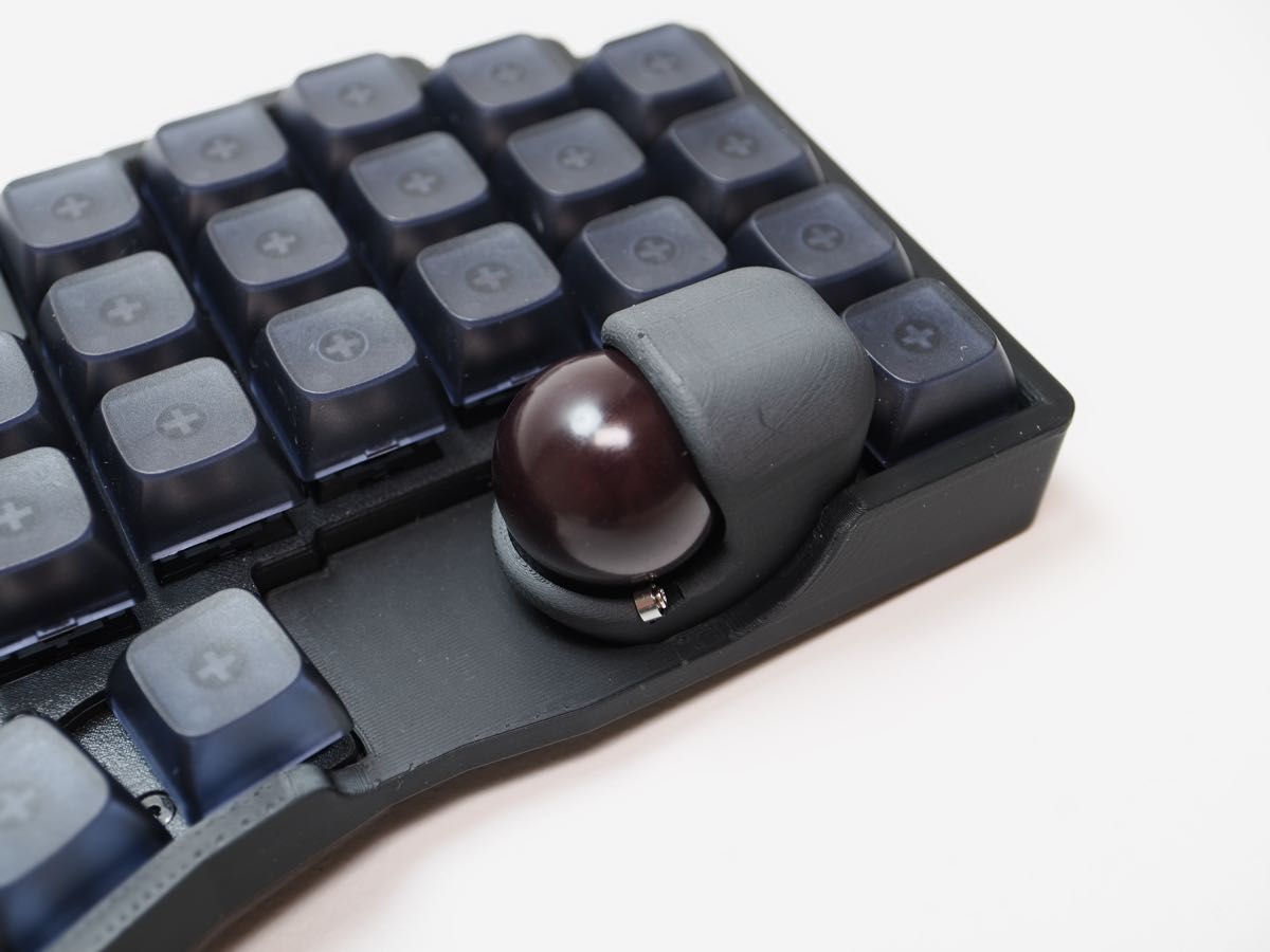 即納】左右分割式トラックボール付きワイヤレスキーボード【roBa