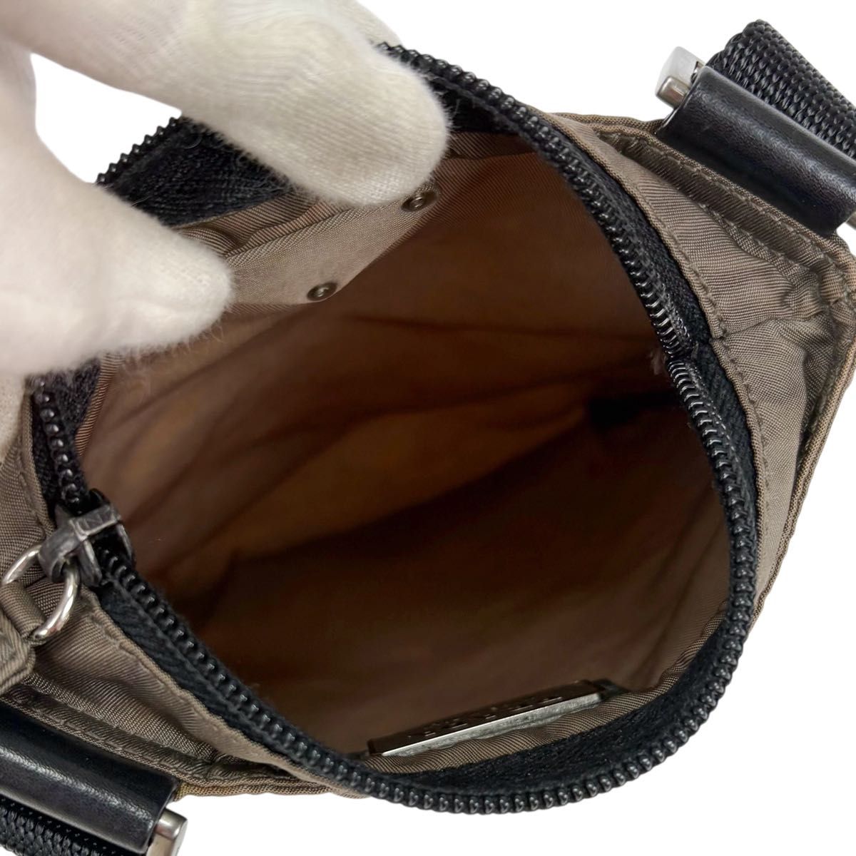 プラダ PRADA ミニショルダーバッグ テスートナイロン グレージュ 三角