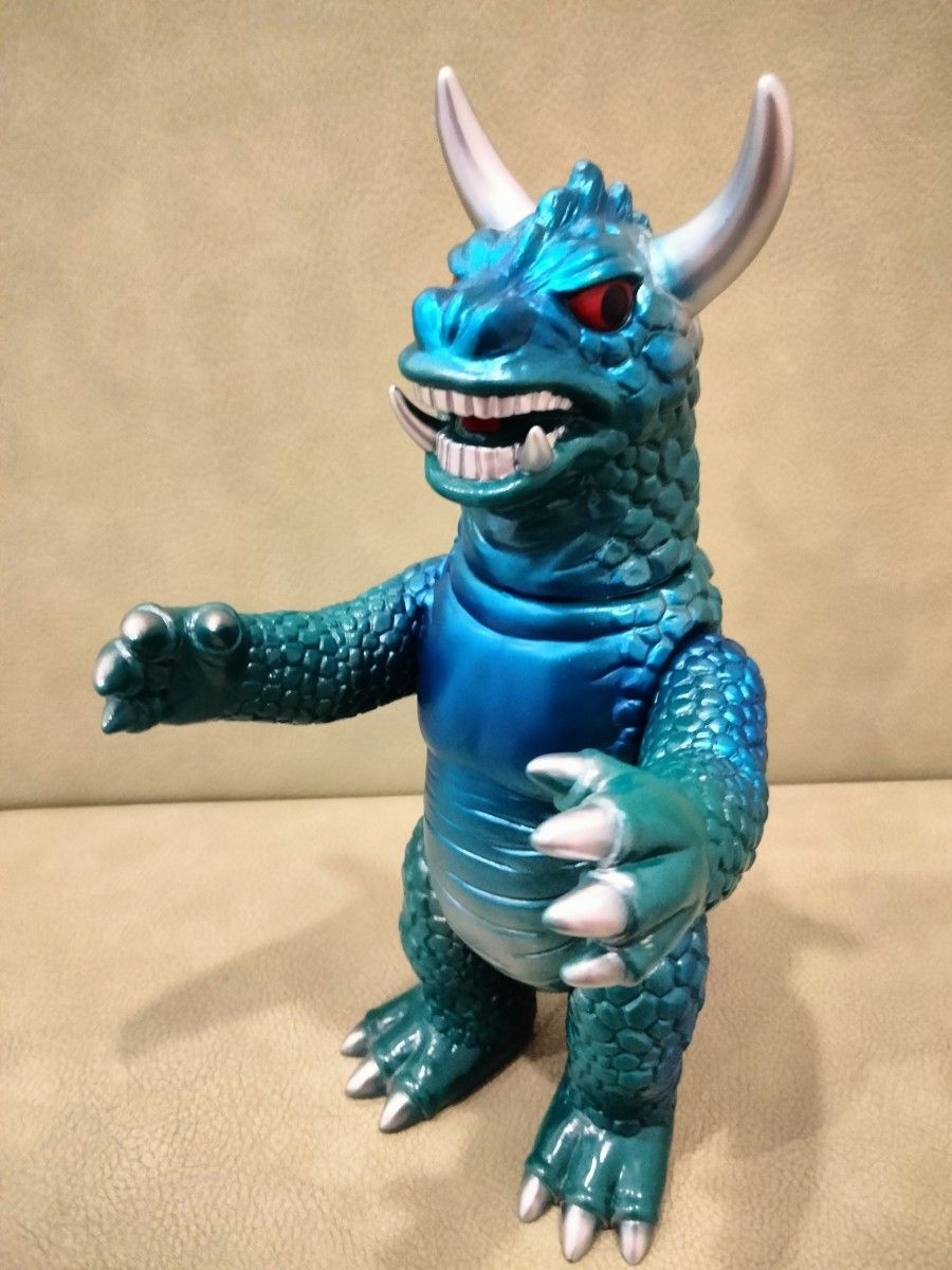 ソフビ trash goodz 二本角怪獣｜Yahoo!フリマ（旧PayPayフリマ）