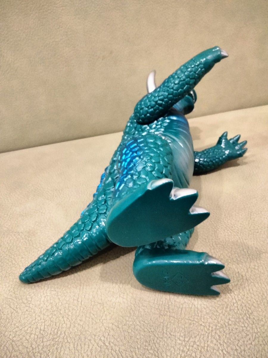 ソフビ trash goodz 二本角怪獣｜Yahoo!フリマ（旧PayPayフリマ）