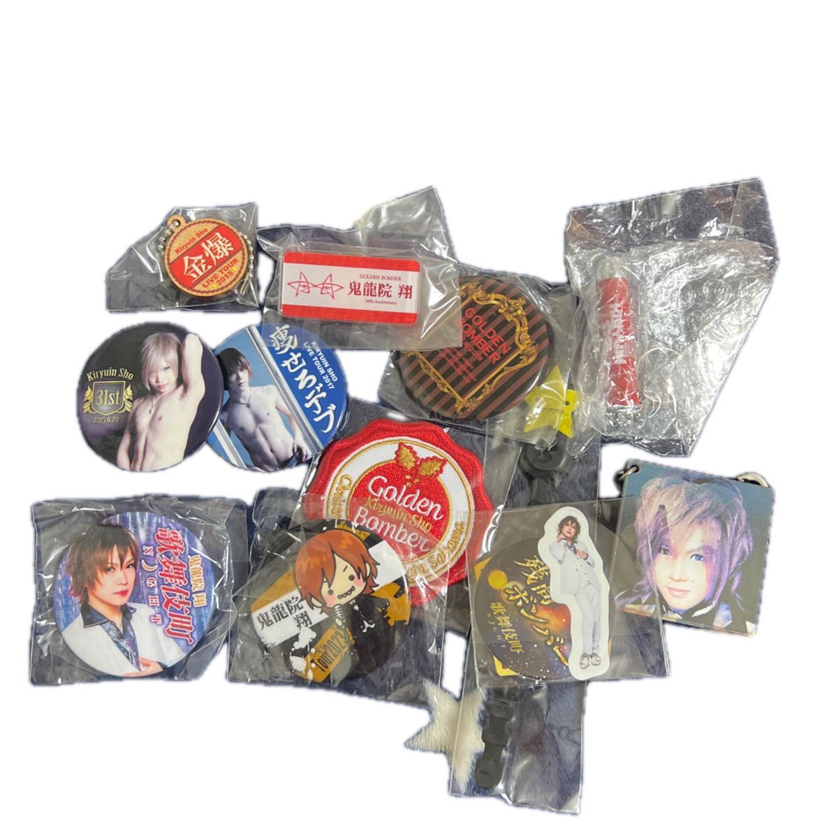 ゴールデンボンバー 鬼龍院翔 グッズ まとめ売り 缶バッジ
