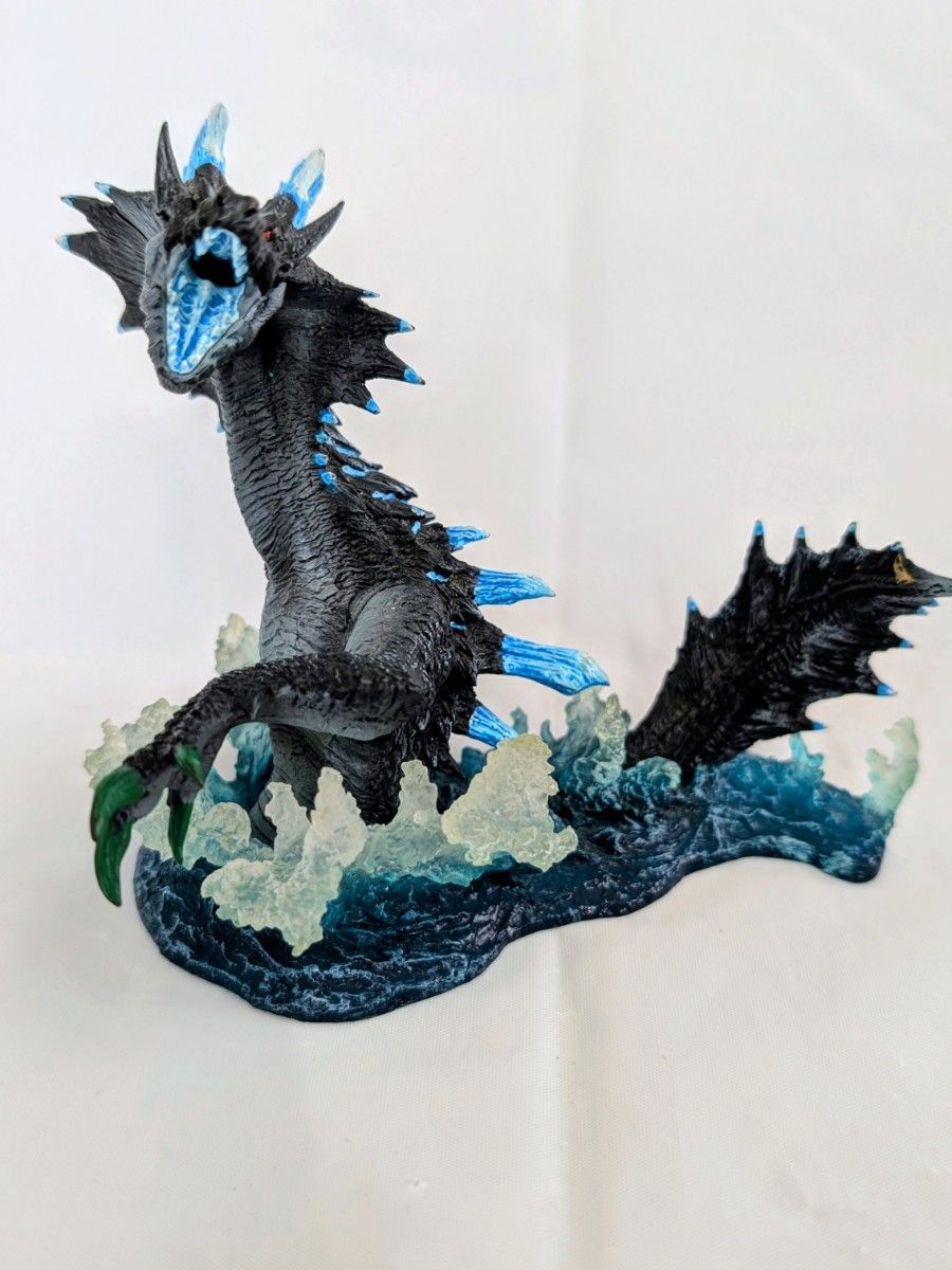 モンスターハンター ラギアクルス 希少種 フィギュア 送料無料 約