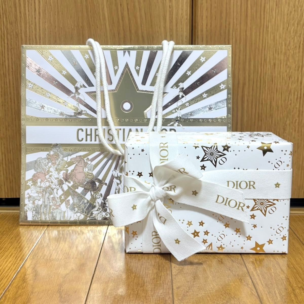 限定】ディオール DIOR クリスマスオファー2025 ラッピング