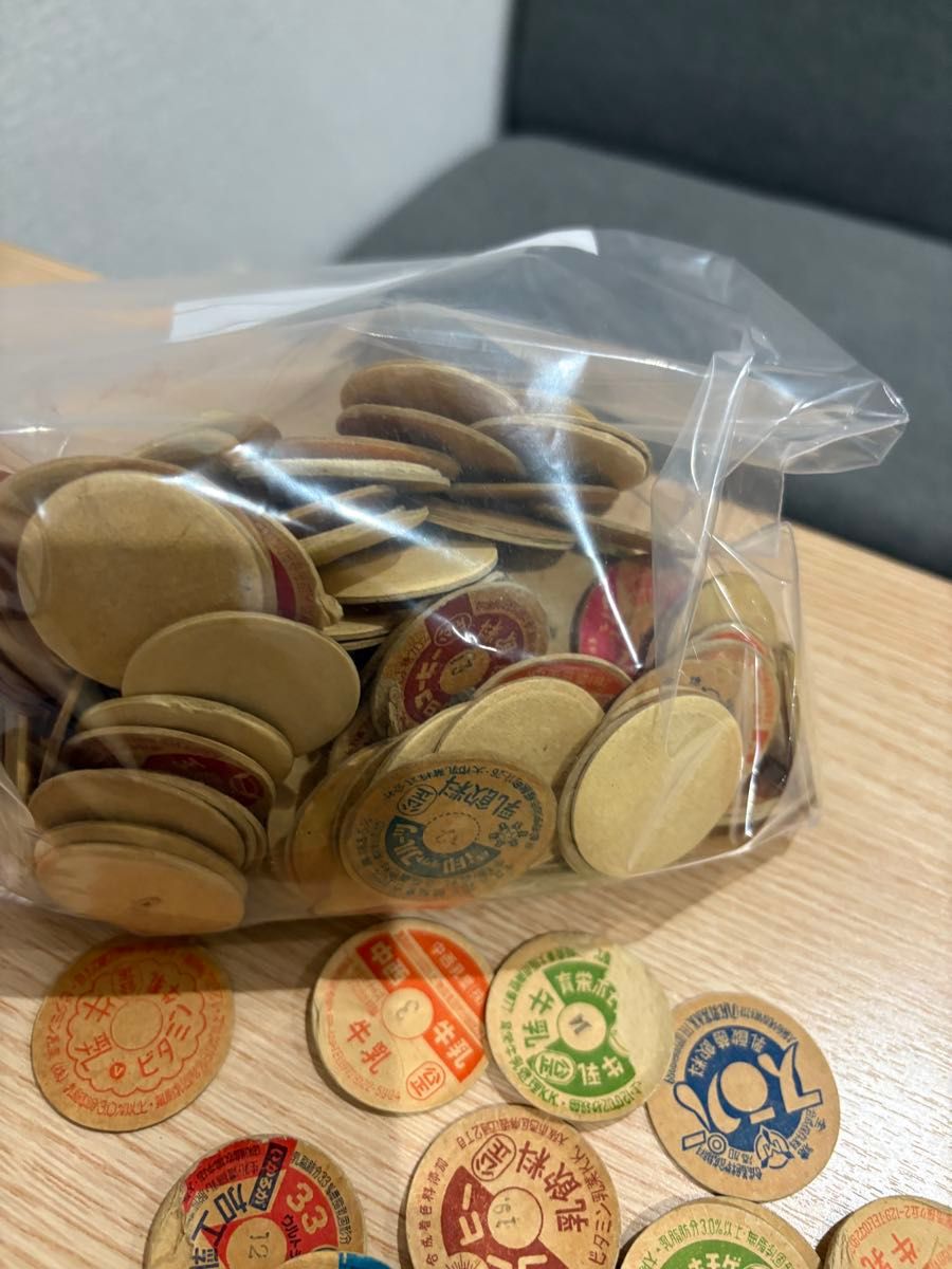 牛乳瓶の蓋 まとめ売り 昭和レトロ 懐かしの牛乳キャップ 大量｜Yahoo