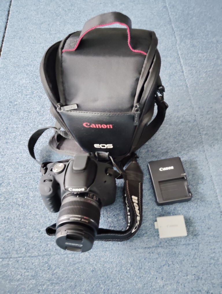 Canon EOS Kiss III 一眼レフダブルズームレンズセット 中古 中古
