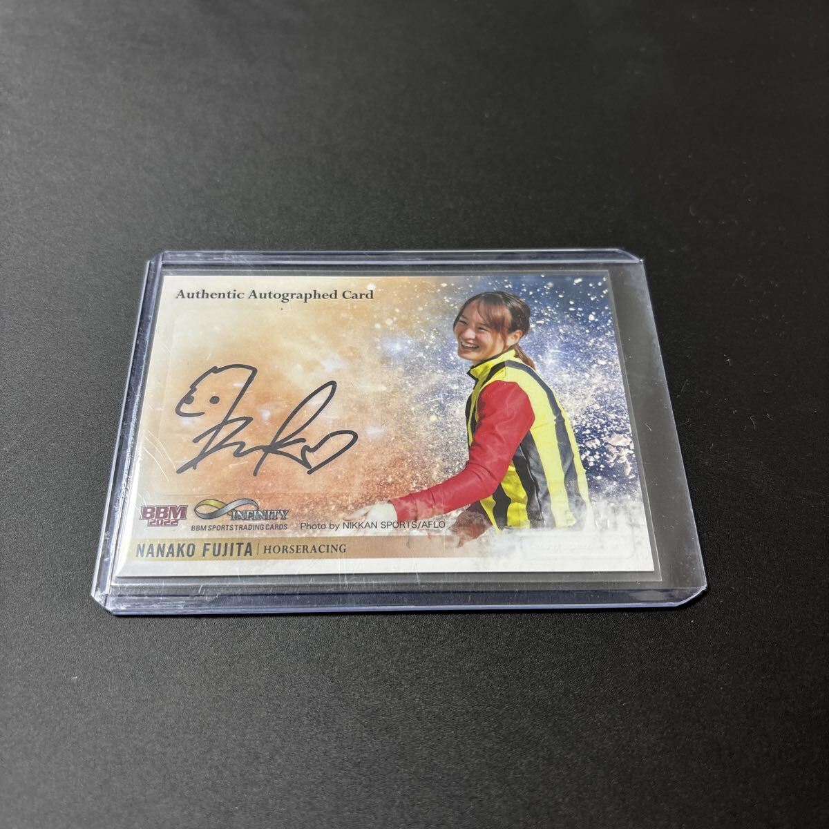 JRA騎手サインの値段と価格推移は？｜81件の売買データからJRA騎手