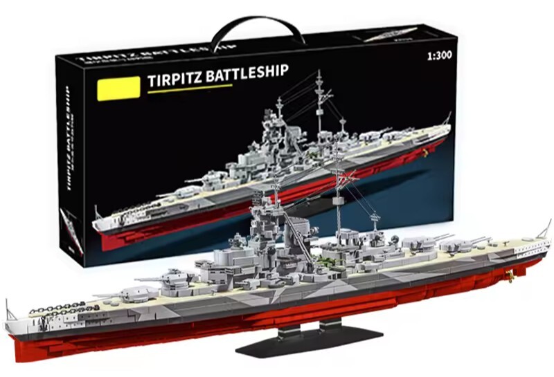 新品・未組立】ドイツ海軍 戦艦ティルピッツ 1/300 ブロックセット