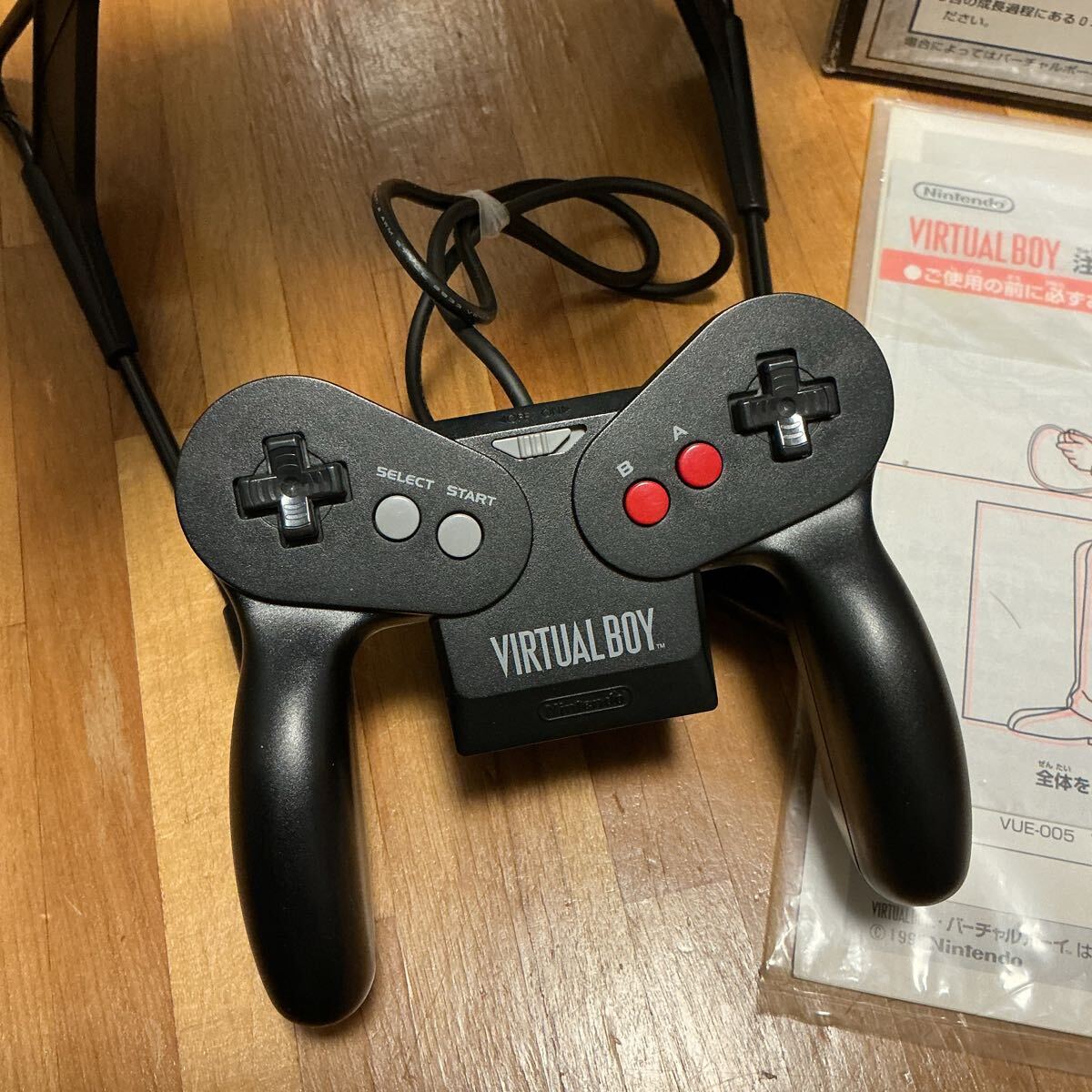 任天堂 バーチャルボーイ & 専用カートリッジ9本のセット/ Nintendo