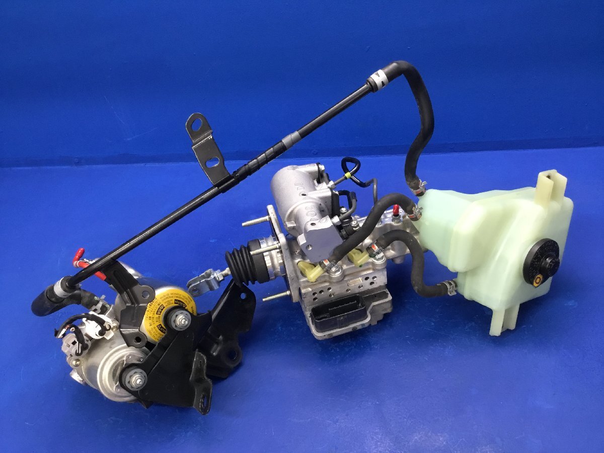 H26年 診断済 刻印:TT NHP10 アクア 前期 ABS ブレーキ