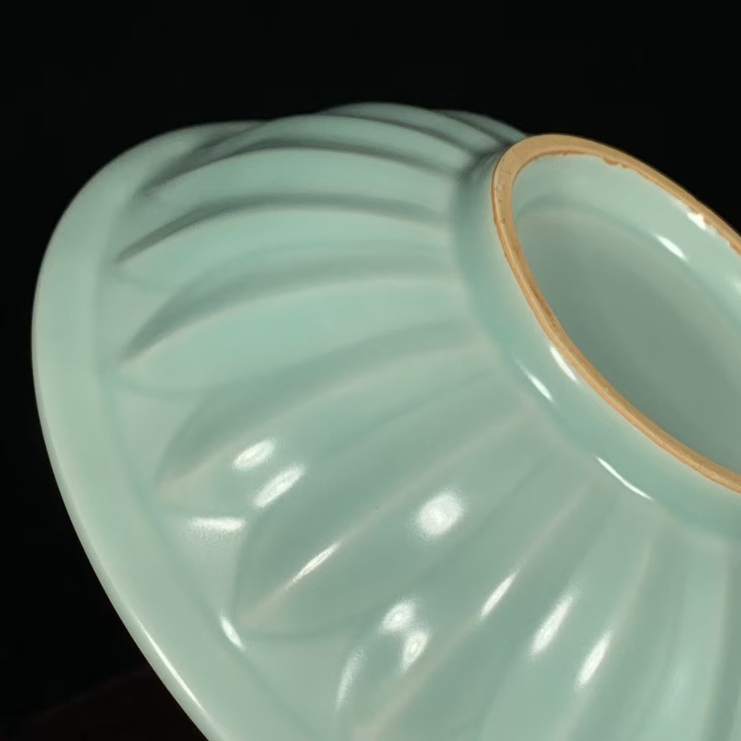 宋時代 龍泉窯 粉青釉 双魚紋洗 皿 賞盤 盤 茶道具 茶具 古陶磁器 唐物