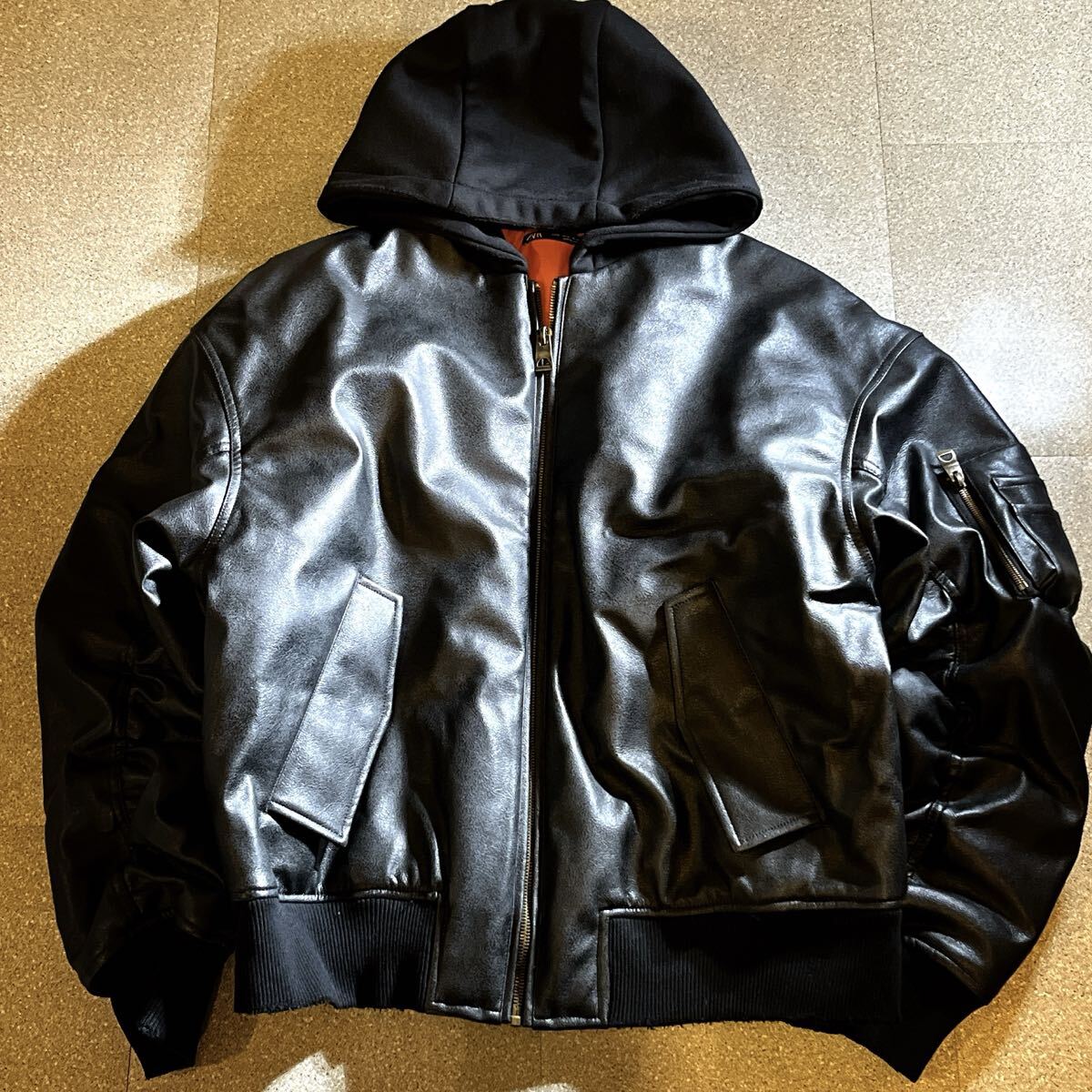 幻のレアモデル】極美品 ZARA ザラ フェイクレザー ボンバージャケット