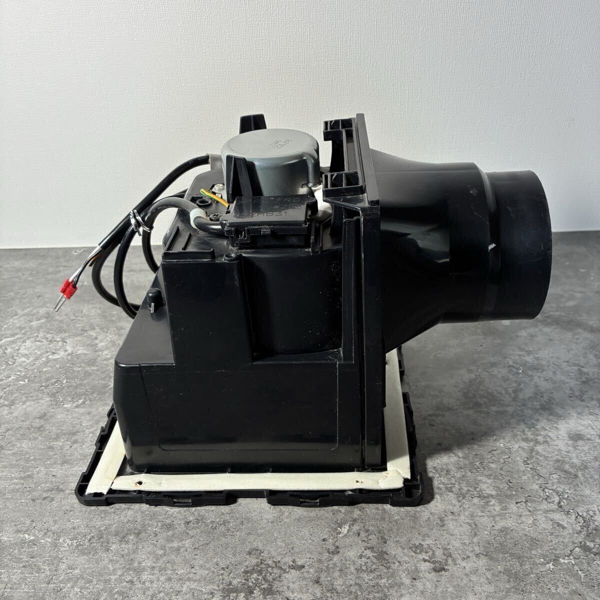 LIXIL・INAX 天井換気扇 浴室部品 UF-27A LIXIL INAX｜Yahoo!フリマ