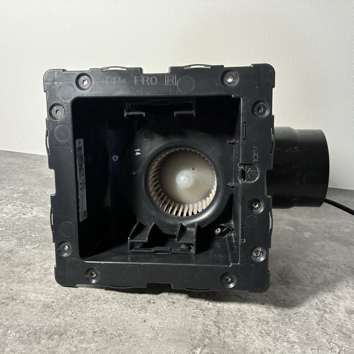 LIXIL・INAX 天井換気扇 浴室部品 UF-27A LIXIL INAX｜Yahoo!フリマ