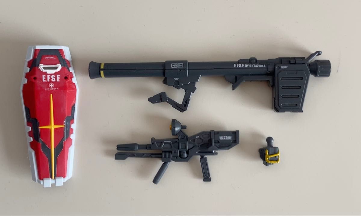 白いガンダム【組立済】ガンプラ HG ジオラマベース 階段ベース セット