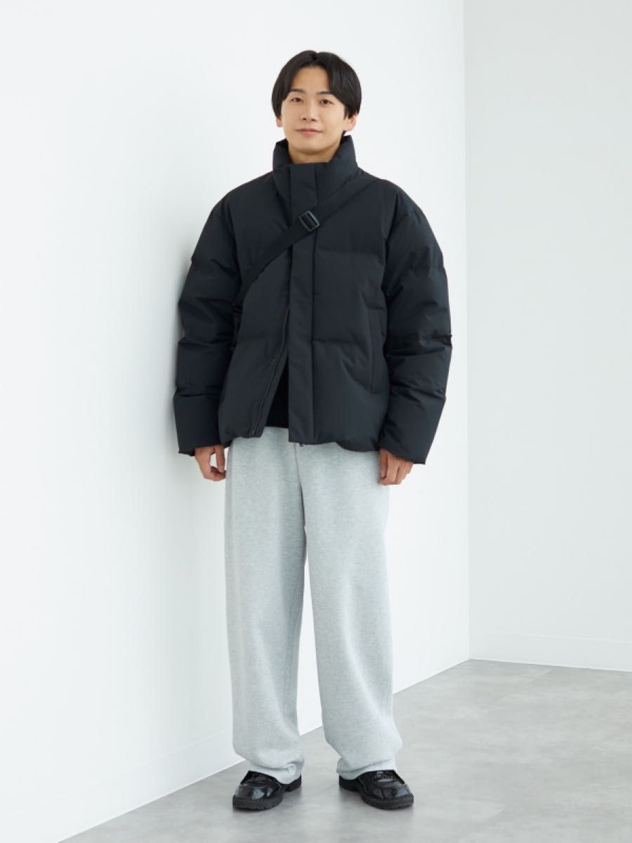 M】UNIQLO ユニクロ シームレスダウンジャケット 新品未使用 2025