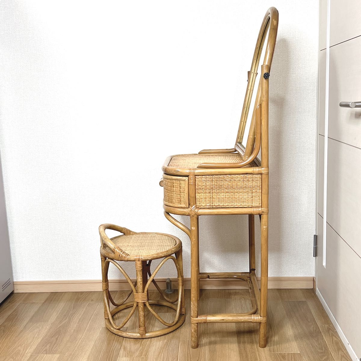 良品】 ラタン ドレッサー 鏡台 スツール付き 籐家具 古家具 椅子