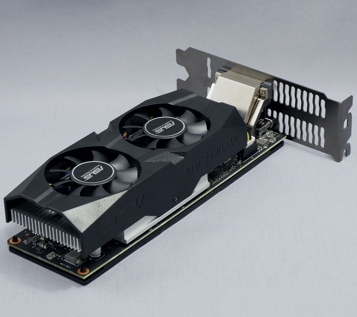 ASUS GeForce GTX 1650 4GB GDDR5 ロープロファイル対応｜Yahoo!フリマ