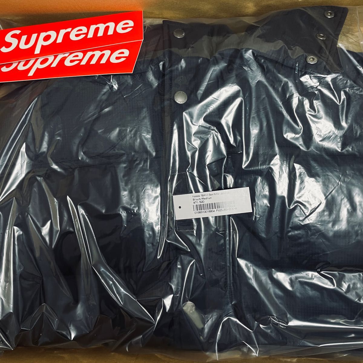 M Supreme Facemask 700-Fill Down Puffer Jacket ダウンジャケット