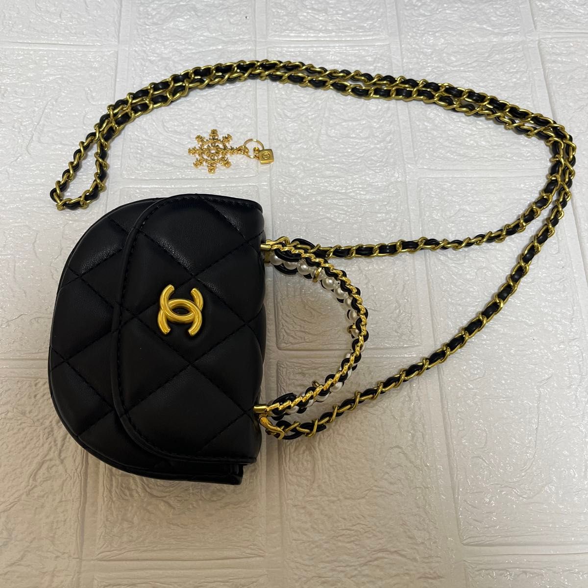 CHANEL シャネル ノベルティ ミニマトラッセ風 チェーンショルダー