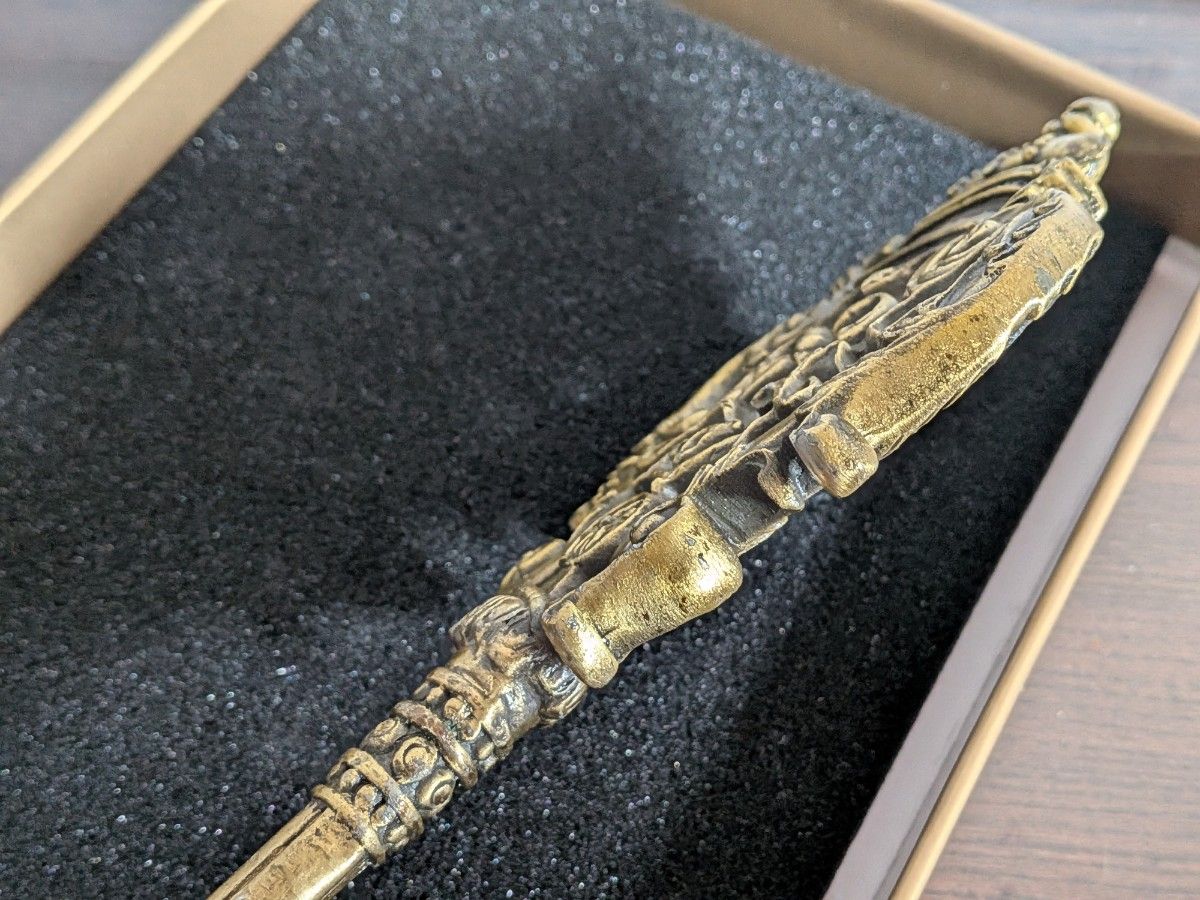 新品ベルサイユ宮殿の王室礼拝堂の鍵レプリカ 箱あり ペーパーウエイト
