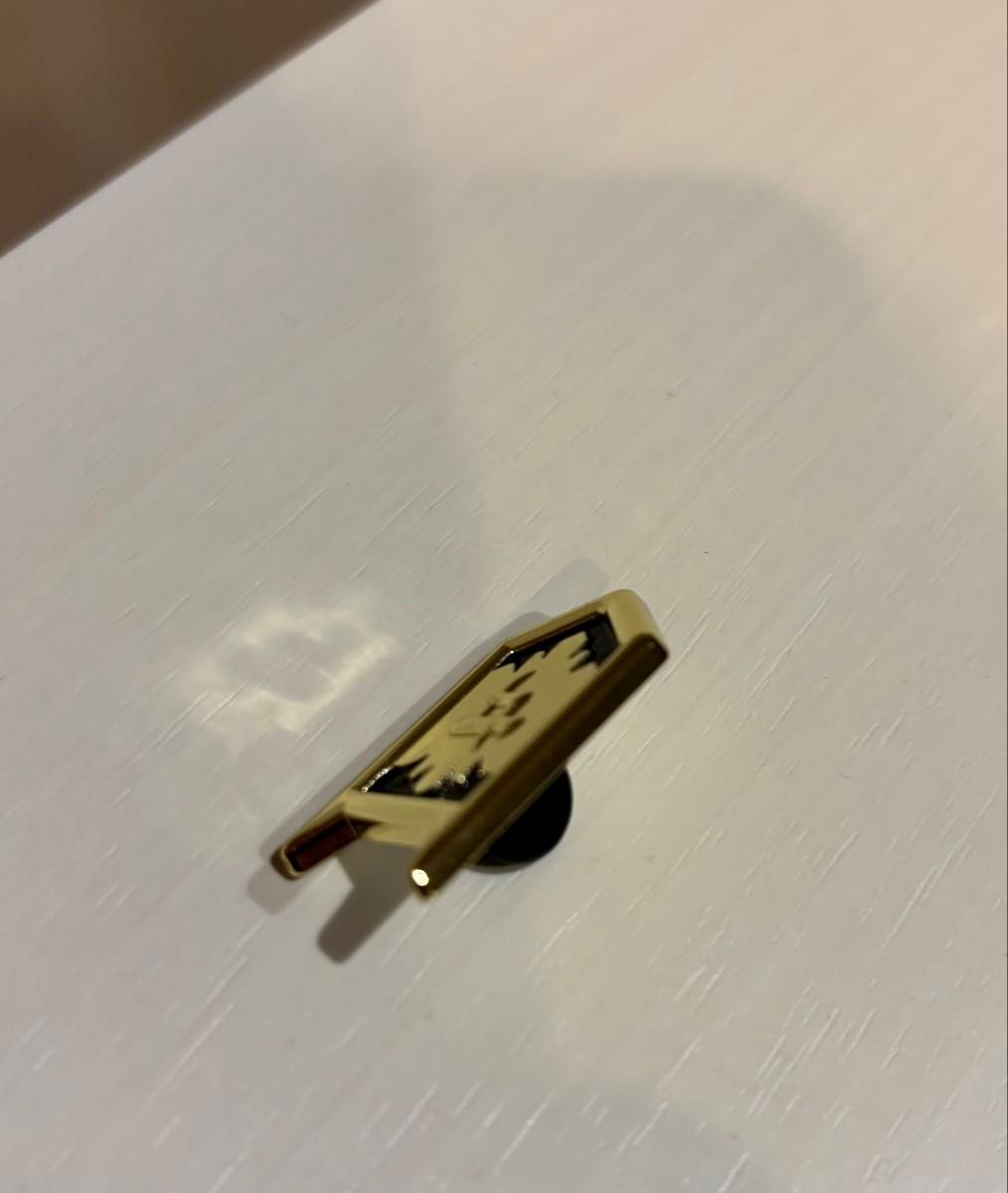 魔入りました 入間くん 入場特典 位階の章 ピンバッジ ランク 4 ダレス