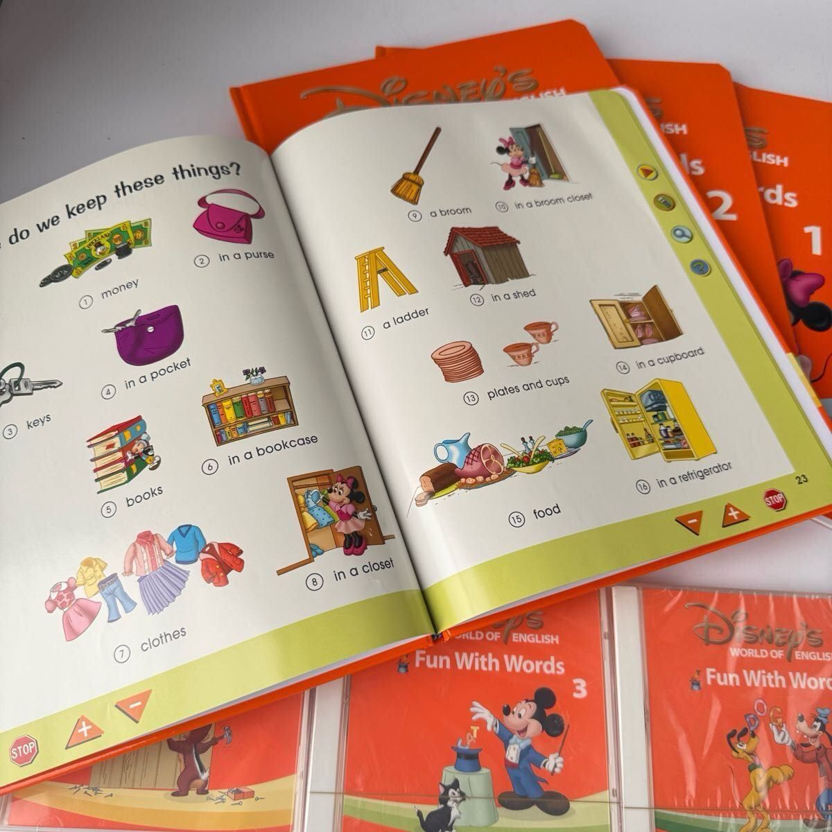 美品】DWE Fun With Words 絵本＆CD 全4巻セット ディズニー英語