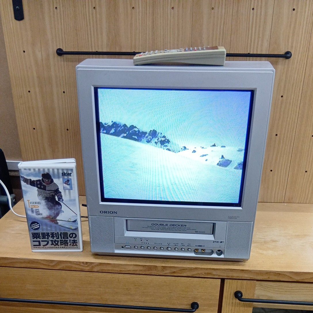 VHSビデオデッキ動作確認済み テレビデオ オリオン 15型フラットテレビ