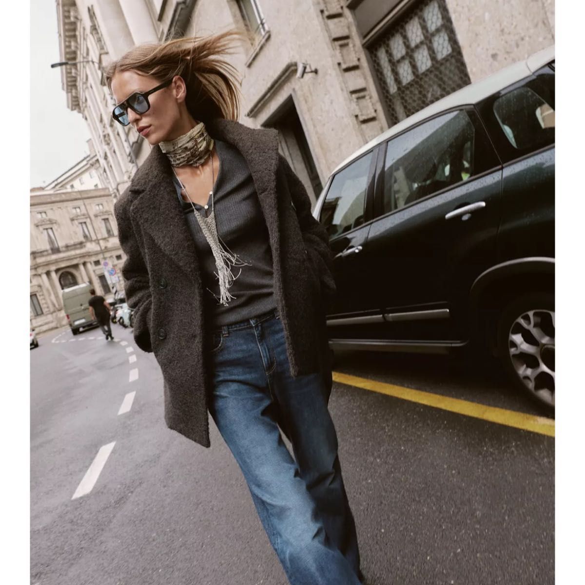 タグ付き新品 ZARAのブークレダブルブレストミディ丈コート Lサイズ